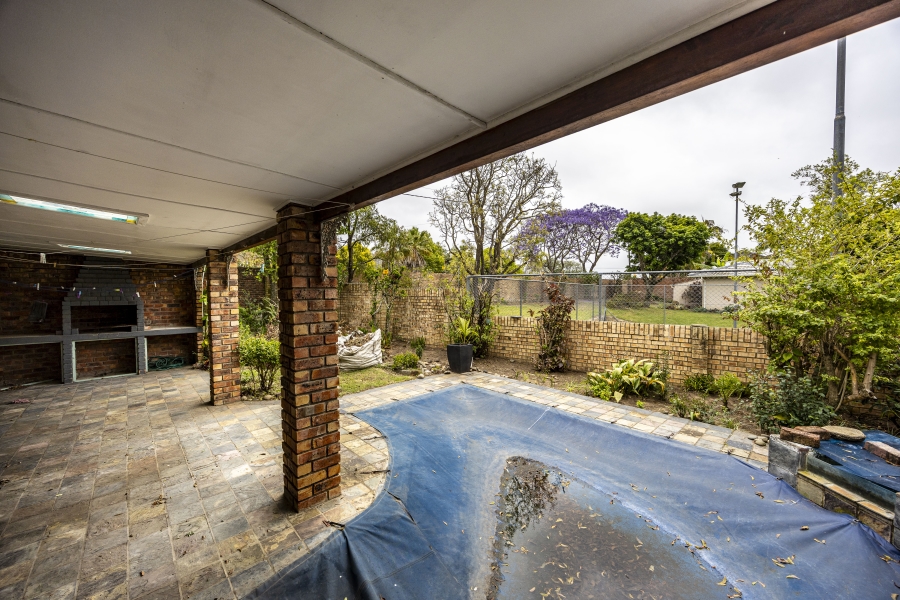 4 Bedroom Property for Sale in Nahoon Valley Park Eastern Cape